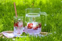 strawberry-drink-1412313_1280
